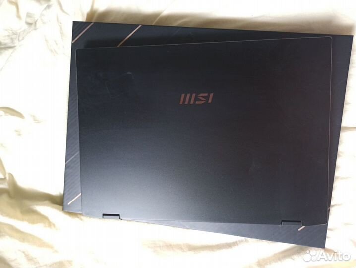 Ноутбук MSI summit E16 Flip Evo