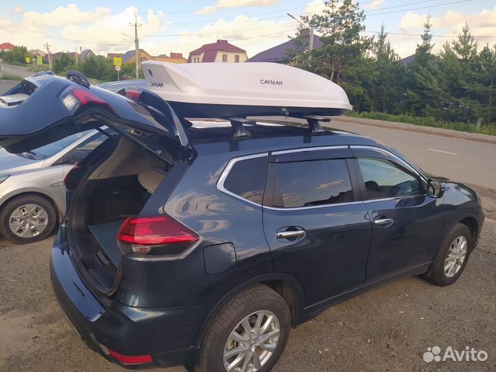Автобокс Cayman белый на Nissan XTrail T32