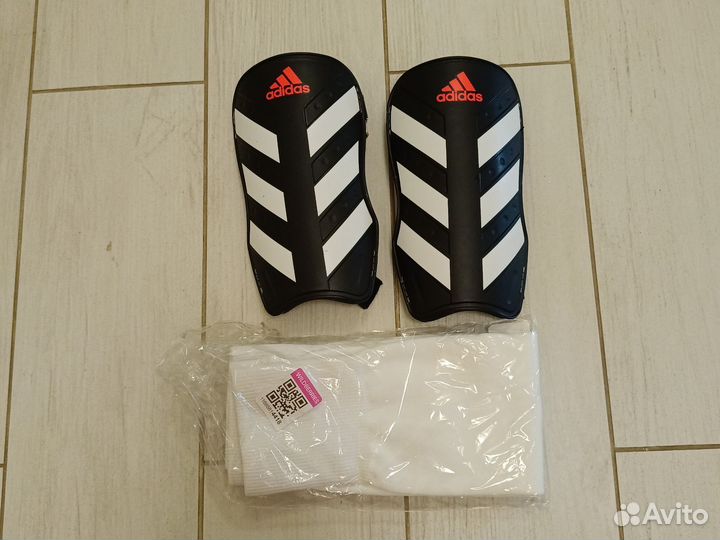 Щитки adidas, гетры
