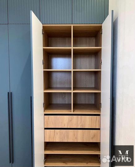 Шкаф распашной