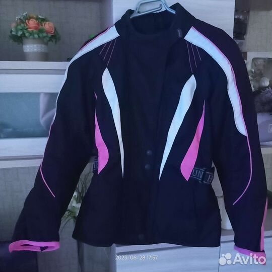 Женская мотокуртка Unhanter