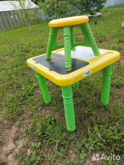 Детский стол и стул