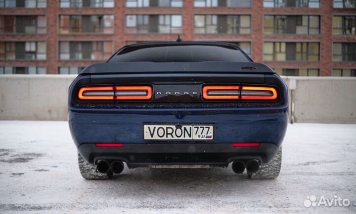 Аренда Dodge Challenger от одной минуты в Москве