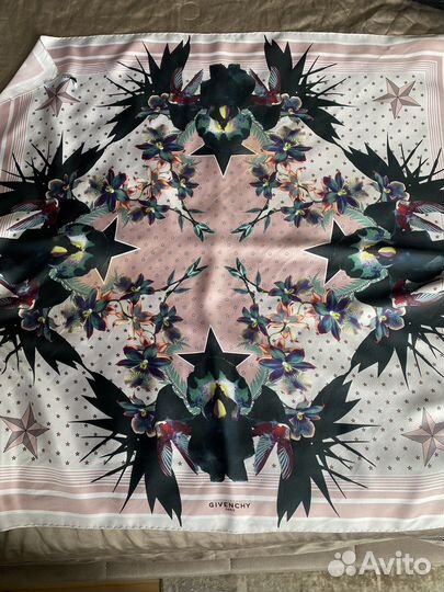 Givenchy платок