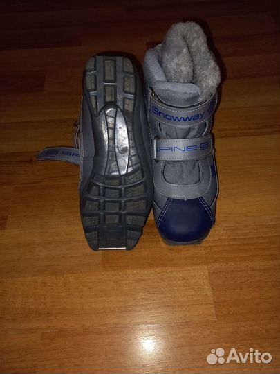 Ботинки лыжные