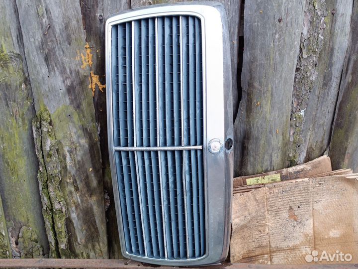 Решетка радиатора mercedes w124