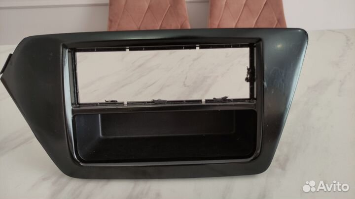 Рамка для 1 din магнитолы на Киа Рио 3 2012-2017