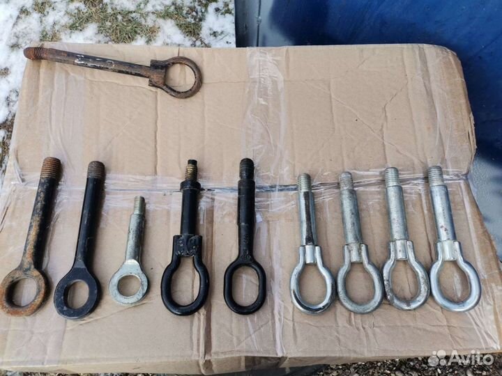 Буксировочный крюк