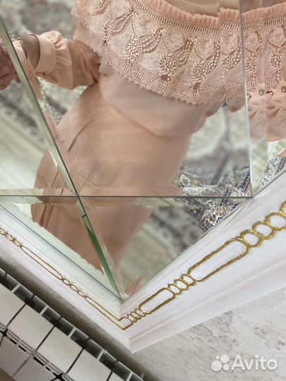 Костюм женский