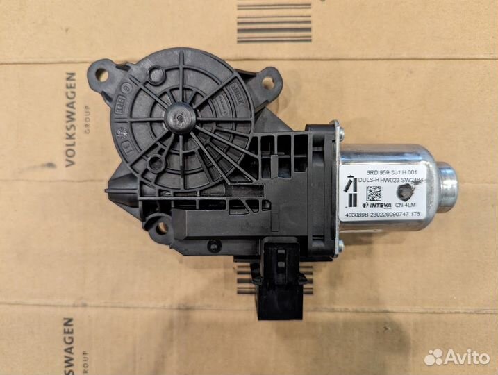 Моторчик стеклоподъемника передний левый VW Polo