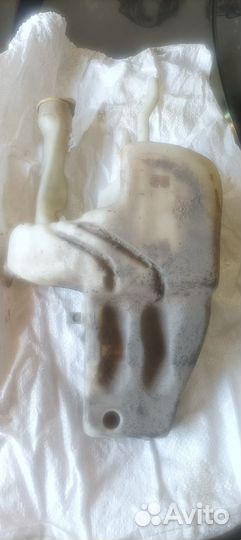 Бачок омывателя Mitsubishi Carisma седан MR108593