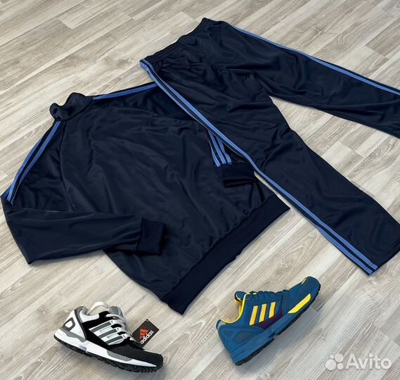 Спортивный костюм adidas из ретро в стиле 90х