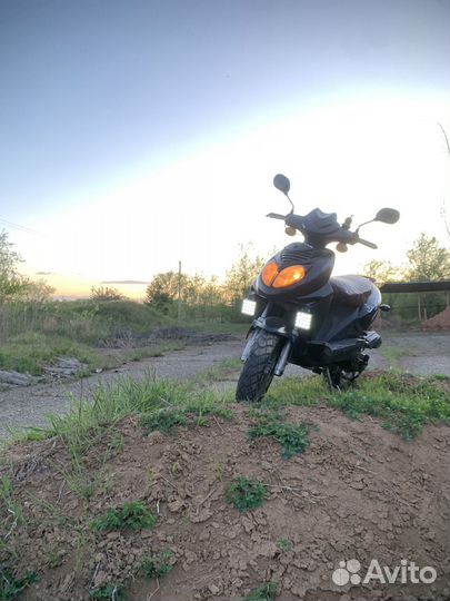 Мопед 50кубов