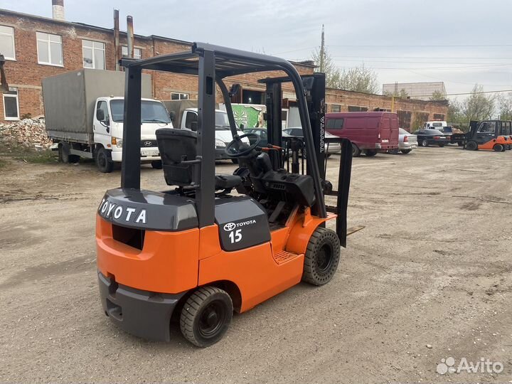 Вилочный погрузчик Toyota 42-7FG15, 2006