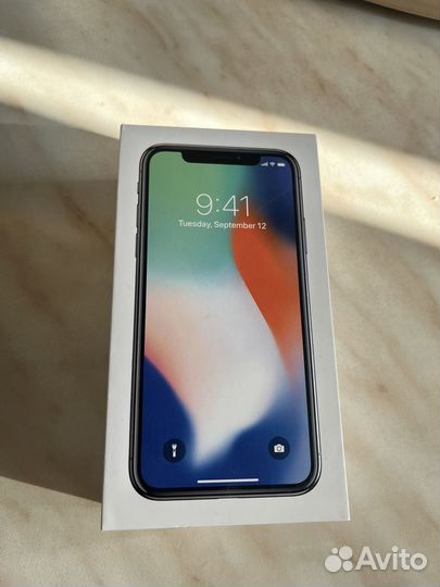 iPhone X, 64 ГБ