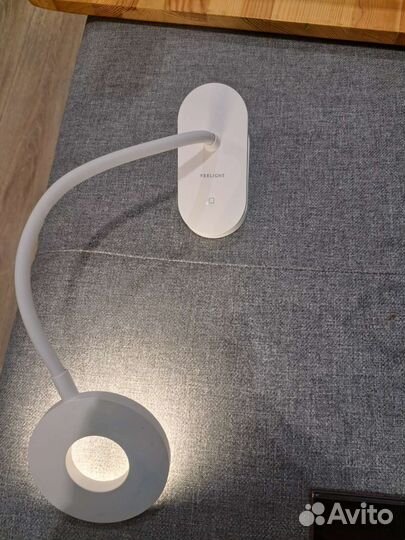 Светодиодная настольная лампа Yeelight