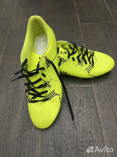 Футбольные бутсы adidas
