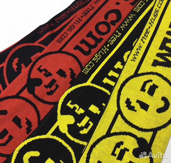 Vetements Reebok Free Hugs шарф