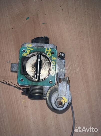 Дроссельная заслонка vw Passat b4 2.0