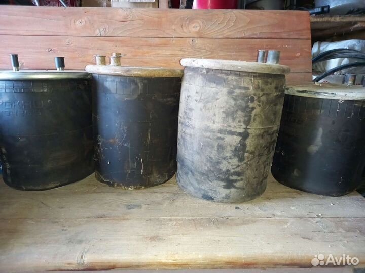 Пневморессоры