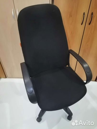 Компьютерное кресло