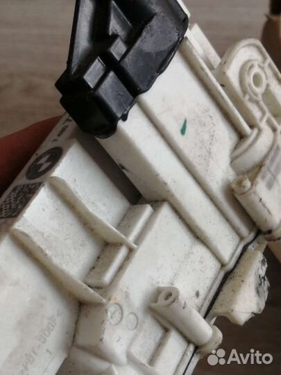 Привод замка крышки багажника VAG HLO 7546 371