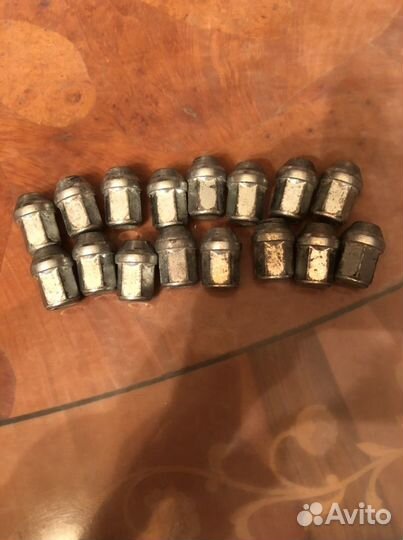 Болты Мерс Е 124 и гайки для Авто