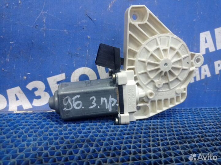 Моторчик стеклоподъемника Mercedes-Benz W169