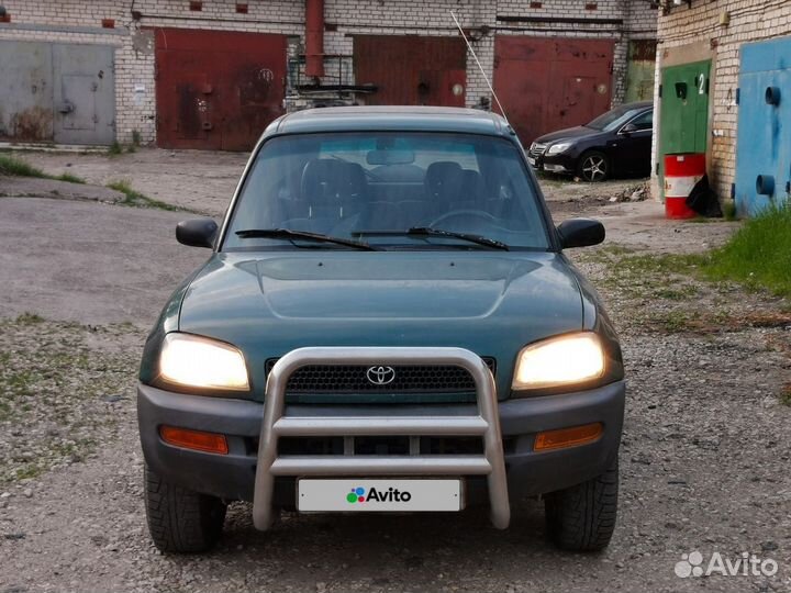 Toyota RAV4 2.0 МТ, 1995, 320 000 км