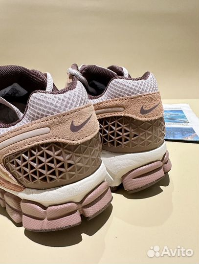 Кроссовки Nike air Zoom Vomero 5 - Оригинал