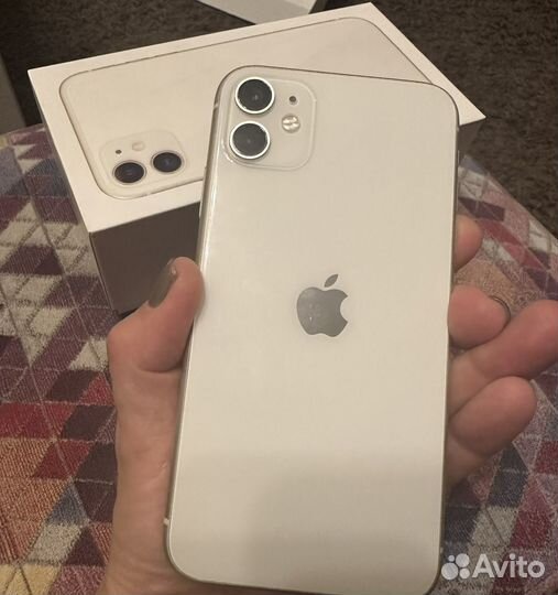 iPhone 11, 64 ГБ
