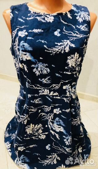 Два больших пакета одежды 44