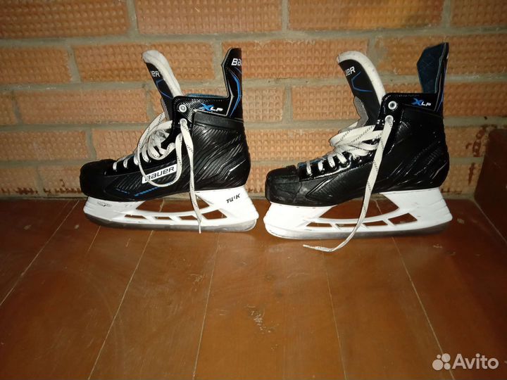Хоккейные коньки bauer