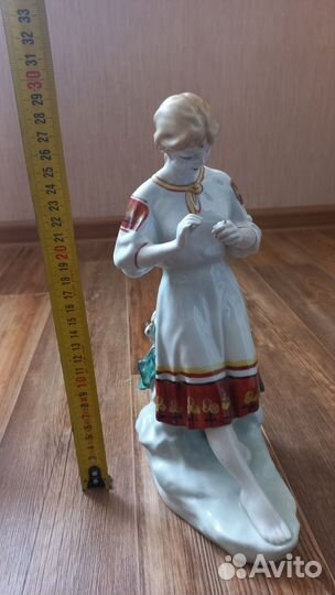 Статуэтка фарфор СССР большая резерв до завтра