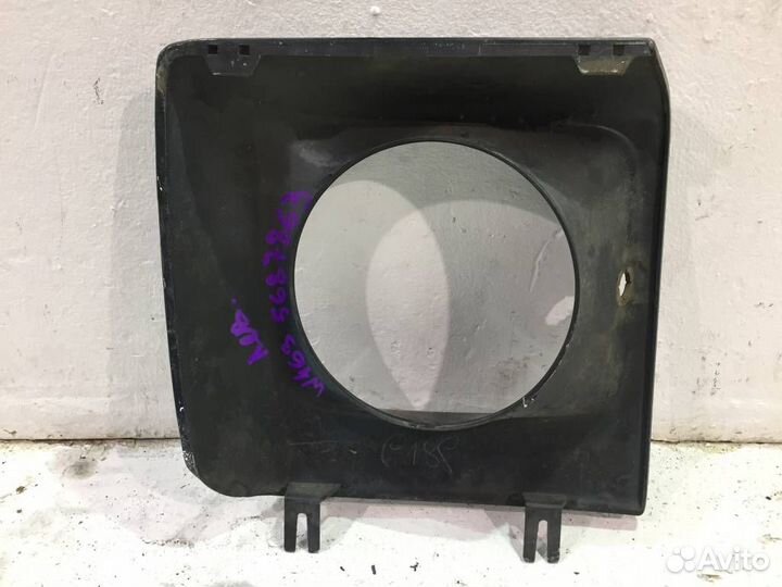 Накладка фары передней левой