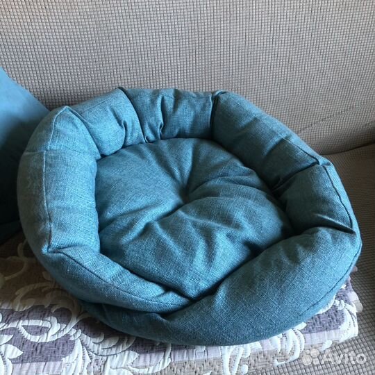 Лежанка для кошек Triol (новая)