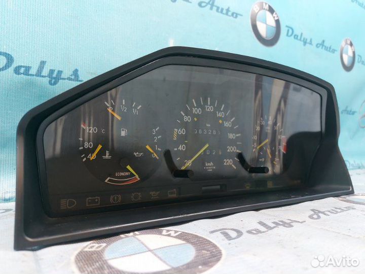 Панель приборов Mercedes-Benz W124 102.982 1989