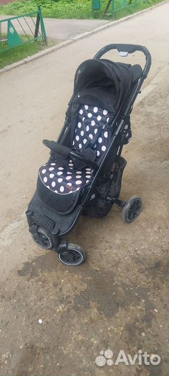 Детская прогулочная коляска