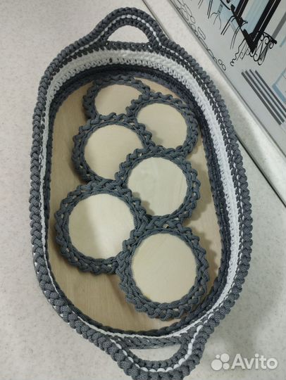 Корзина-поднос с подставками под чашку