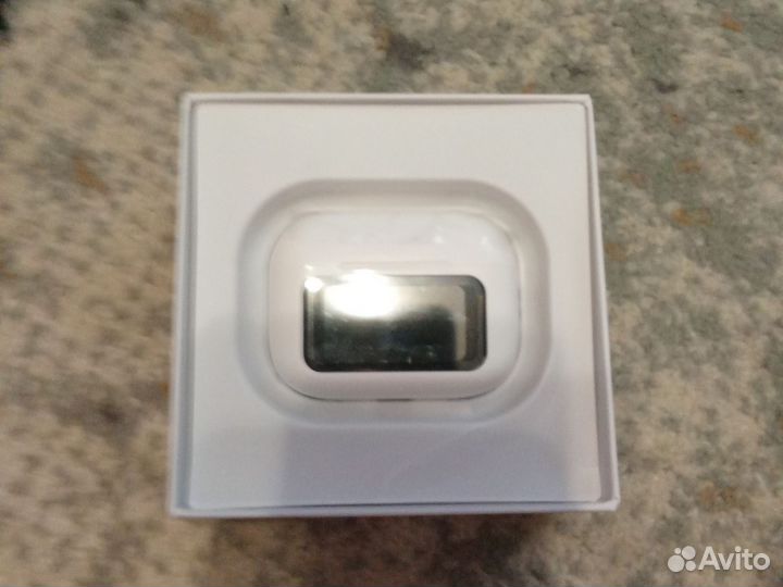 Беспроводные наушники с экраном