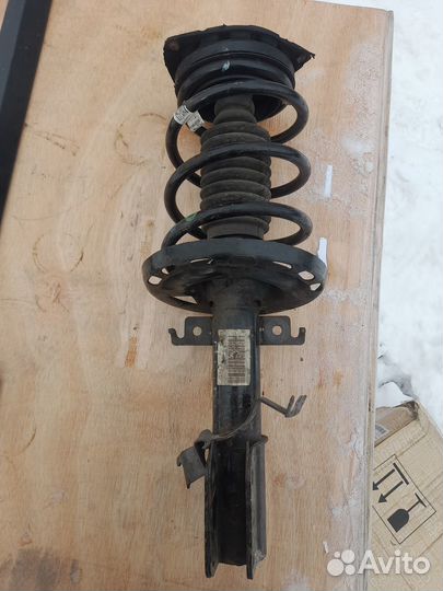 543020008R renault амортизатор передн. Меган 3