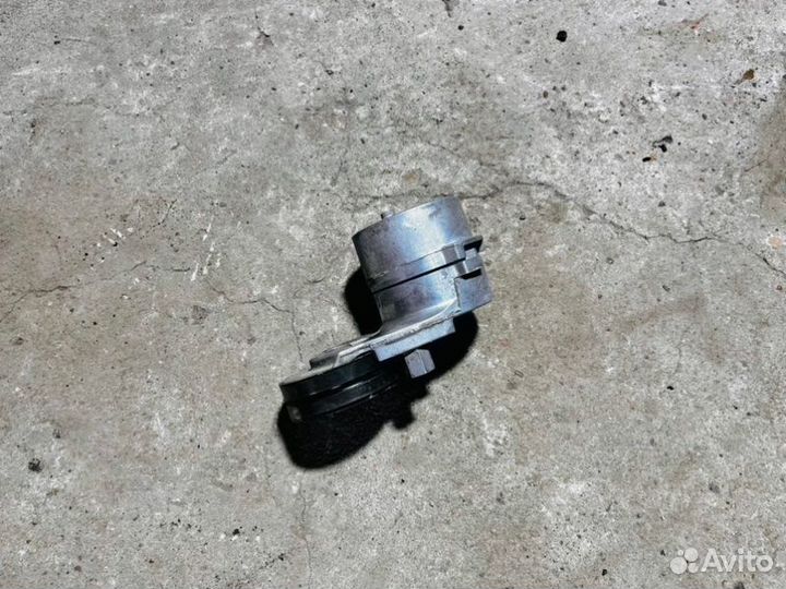 Натяжитель приводного ремня Audi A6 C5/4B 2.4BDV