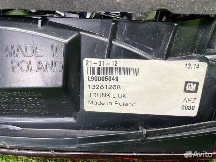 Фонарь крышки багажника левый Opel Astra J 2012