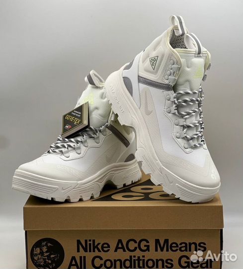 Функциональные Белые Nike ACG Air Zoom Gaiadome Go