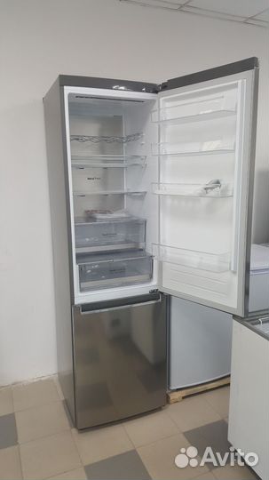 Холодильник Lg новый 2 м