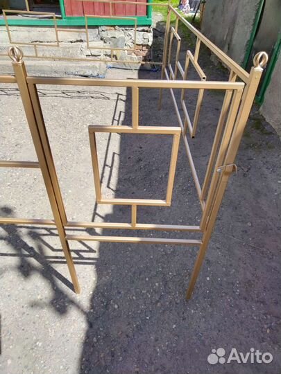 Ритуальные оградки, столики, лавочки, вазы