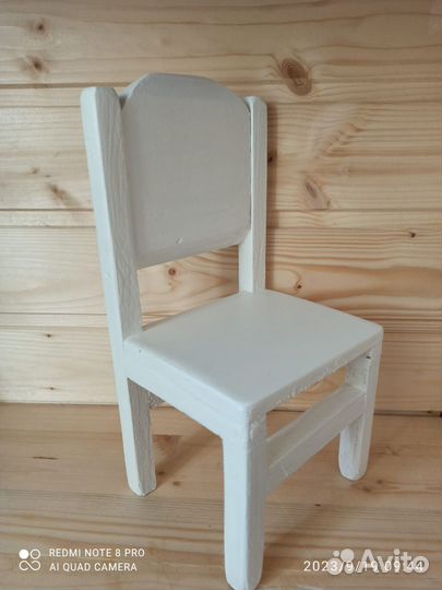 Стульчик для кукол