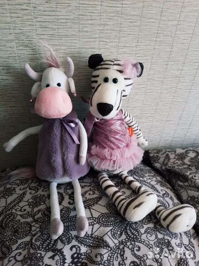 Игрушки orange toys корова и тигрица