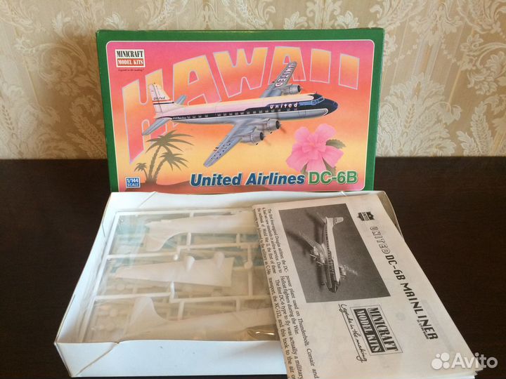 Сборная модель самолёта DC-6B 1/144 Minicraft