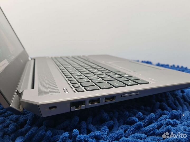 Ноутбук HP ZBook 15 G5 i7H 16Gb 256Gb Quadro P2000